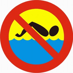 znak zakaz kąpieli